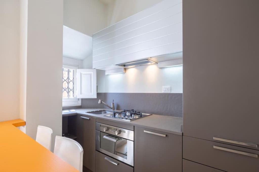 Small & Charming 1-Br Apt Florenţa Exterior foto